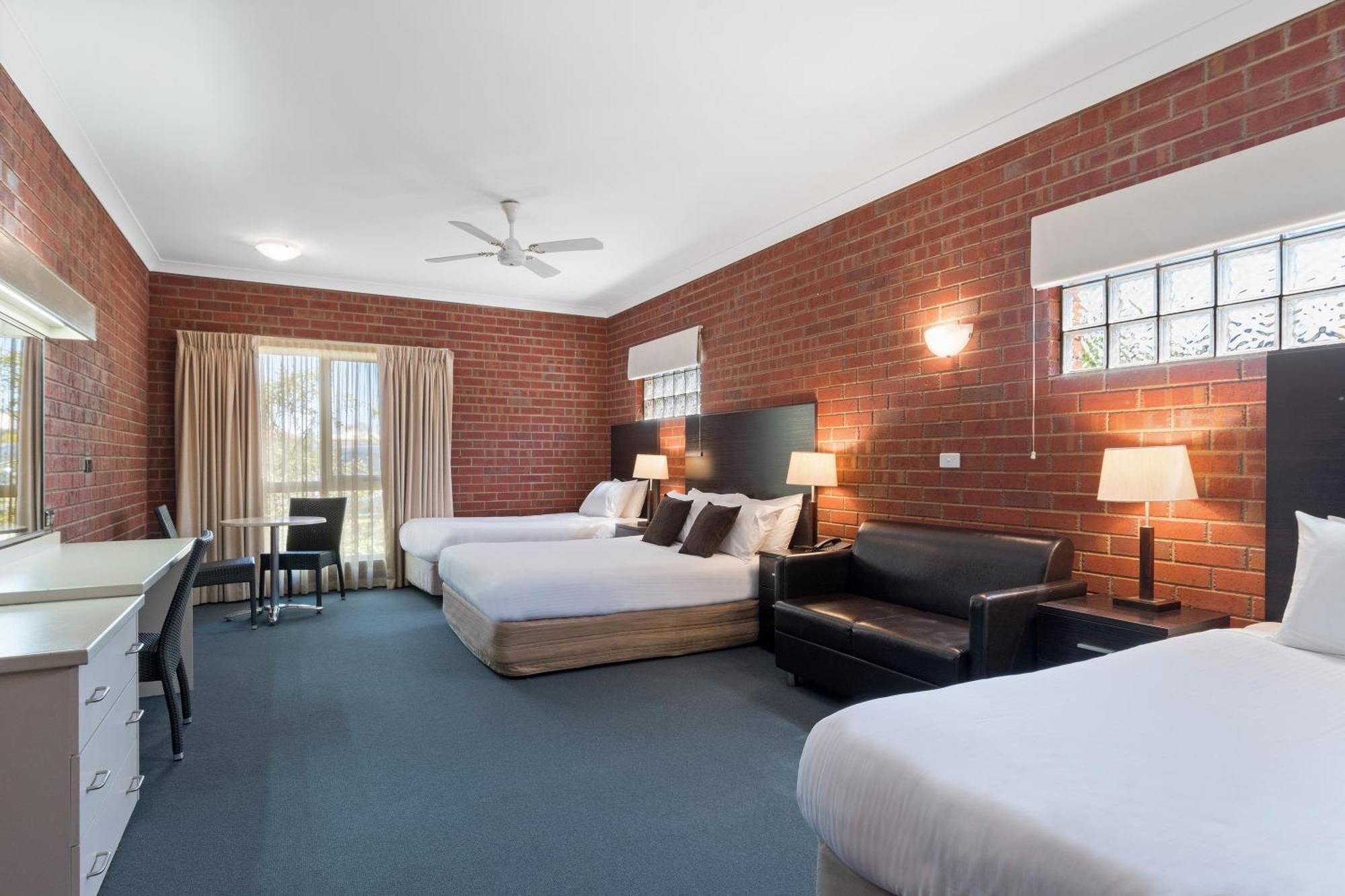 Burke And Wills Motor Inn سوان هيل الغرفة الصورة