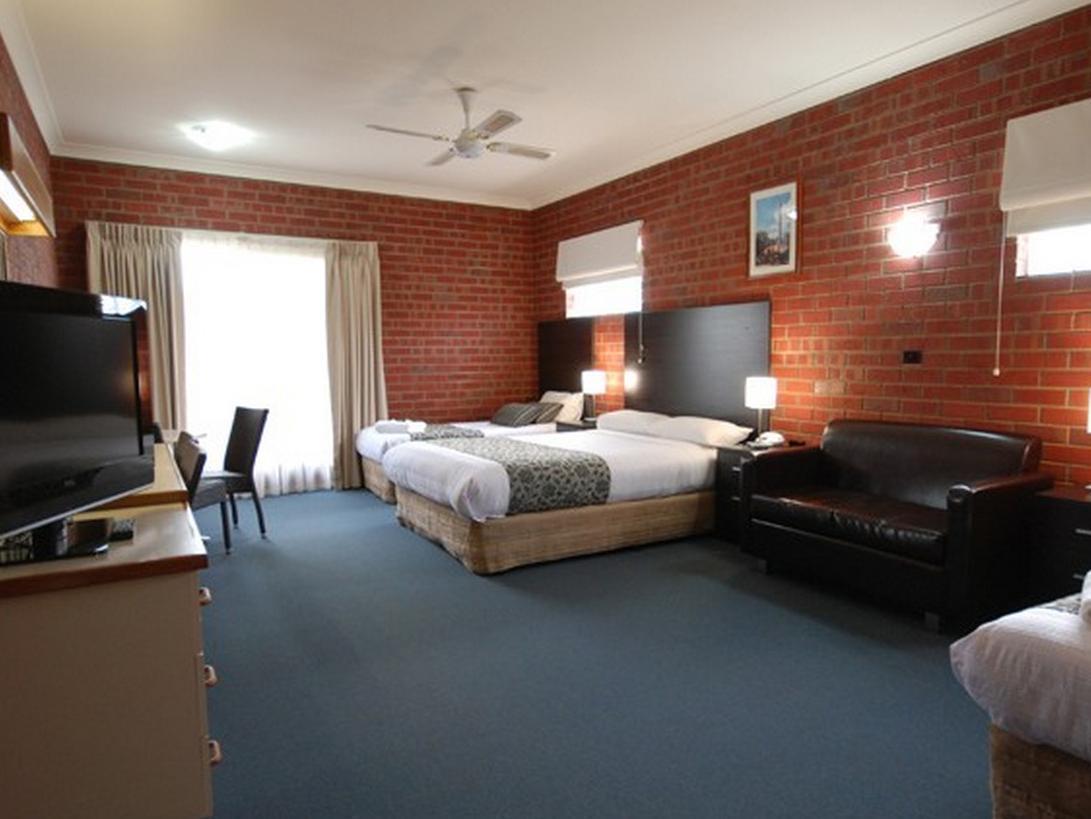 Burke And Wills Motor Inn سوان هيل المظهر الخارجي الصورة